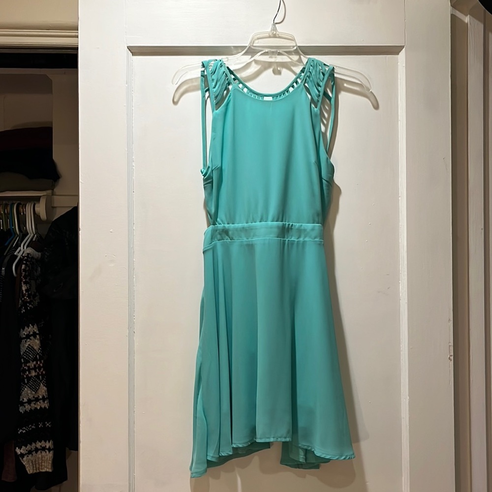 Short dress, medium, brand: L’atiste by Amy